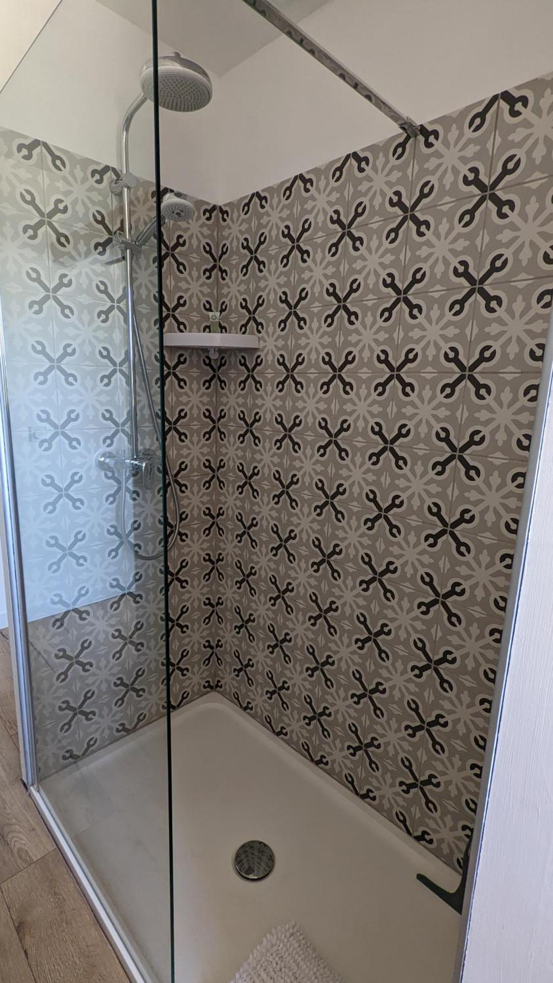 Chambre L A Tavel Eksteriør billede