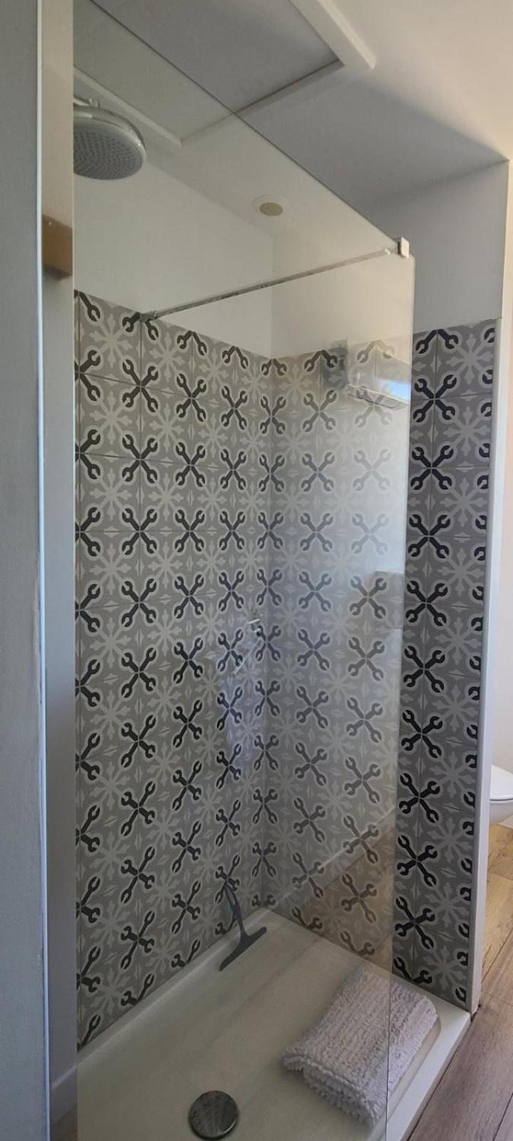 Chambre L A Tavel Eksteriør billede